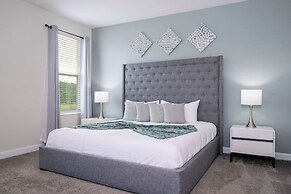 Stunning Game Room & Pool Jacuzzi Storey Lake 2799