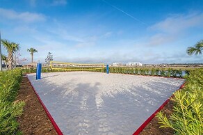 Stunning Game Room & Pool Jacuzzi Storey Lake 2799