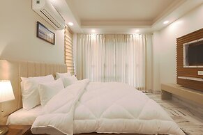 The Onyx by Parfait Street