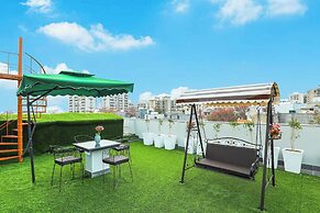 The Onyx by Parfait Street