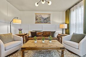 Abode 81 in Newark