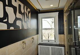 Chateau Connellsville