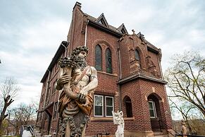 Chateau Connellsville