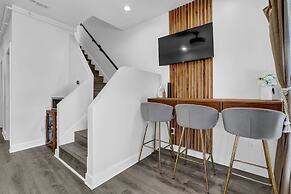 The Business Bungalow-5 Mins From Airport