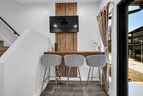 The Business Bungalow-5 Mins From Airport