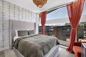 The Business Bungalow-5 Mins From Airport