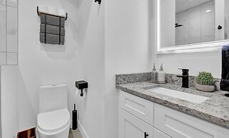 The Business Bungalow-5 Mins From Airport