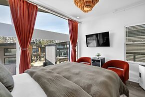 The Business Bungalow-5 Mins From Airport