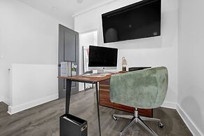 The Business Bungalow-5 Mins From Airport