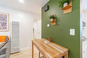 Emerald Escape - UNR & Pet Friendly