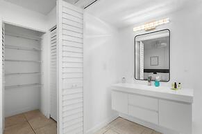 Bay Harbor Sunset Apt 4A