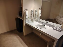 Western Executive Inn