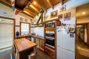 The Spotted Cow City Fringe Pet-friendly