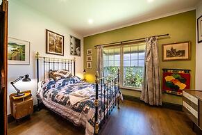 The Spotted Cow City Fringe Pet-friendly