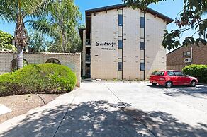 Glenelg Getaway in Glenelg North