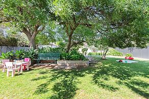 Charming 3BR Sandstone Haven