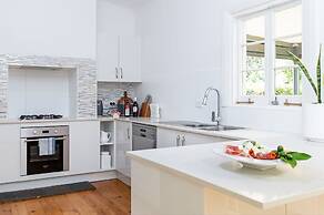 Charming 3BR Sandstone Haven