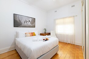 Charming 3BR Sandstone Haven