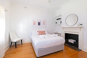 Charming 3BR Sandstone Haven