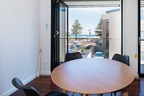 Largs Bay Oasis Jetty Views