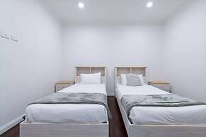 Lovely Beachside Largs Bay