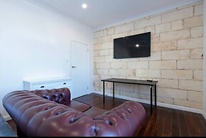 Lovely Beachside Largs Bay