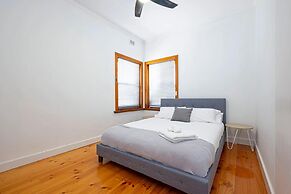 Serenity by the Sea in Largs North