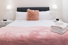 Lovely 2BR Home in Norwood