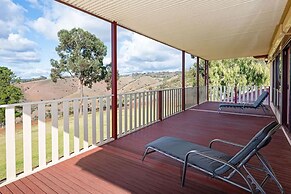Goldfields View in Yattalunga