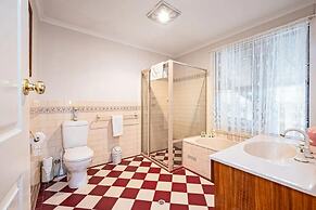 Goldfields View in Yattalunga