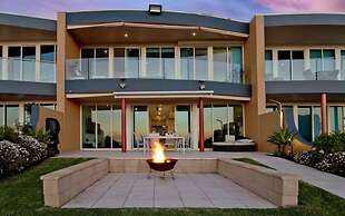 Oceanfront Oasis in Tennyson