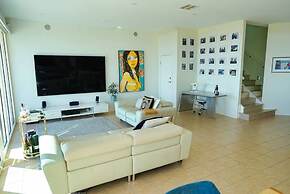 Oceanfront Oasis in Tennyson