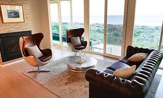 Oceanfront Oasis in Tennyson