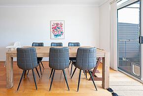 Cityscape Charm in Wattle Park