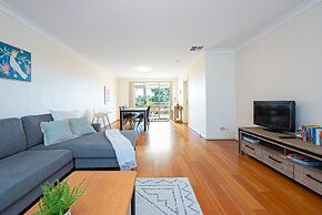 Cityscape Charm in Wattle Park