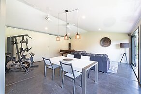 Home Among the Gum Trees