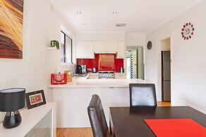 Home Among the Gum Trees