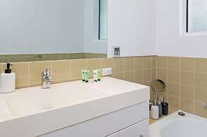 Home Among the Gum Trees