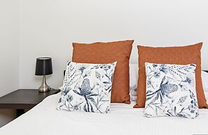 Home Among the Gum Trees