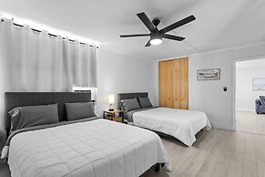 Bay Harbor Sunset Apt 5A