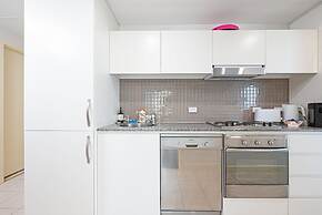 Beachfront Serenity in Glenelg