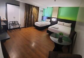 Lorenzzo Suites Hotel