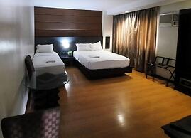 Lorenzzo Suites Hotel