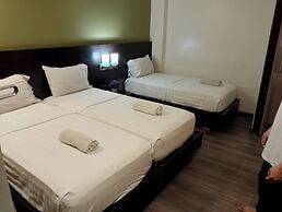 Lorenzzo Suites Hotel