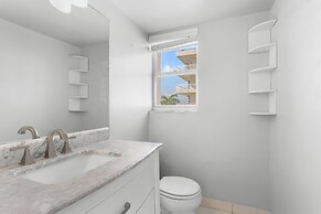 Bay Harbor Sunset Apt 5C