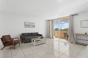 Bay Harbor Sunset Apt 5C