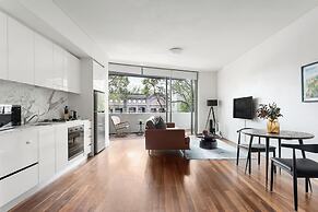 Crown Street Apartments by Urban Rest