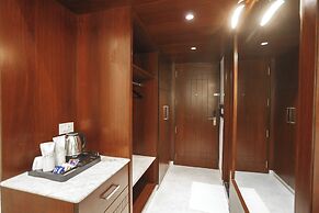 Hotel Lakshmi Towers