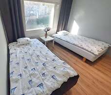 2BR Apt in Quiet Neighborhood