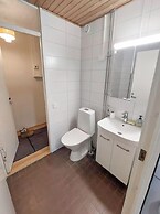 2BR Apt in Quiet Neighborhood